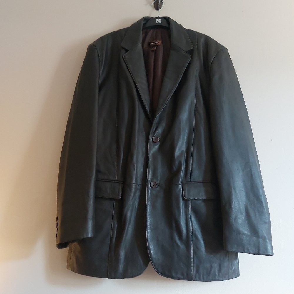 Danier leather  size XL